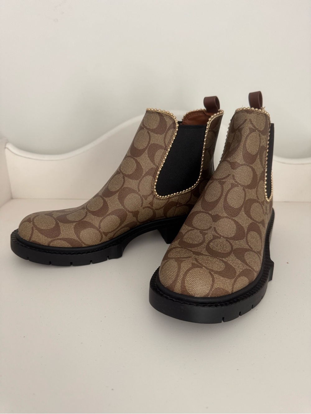 Coach Women’s Sz 7.0 Levy Sig Booties NEW